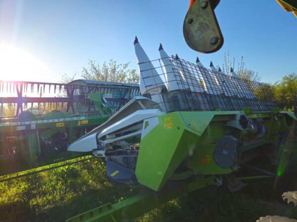 Combină Claas Lexion 670 4X4 Montana - imagine 7