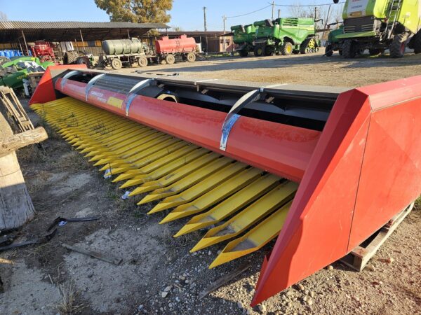 Combină Claas Lexion 670 4X4 Montana - imagine 4