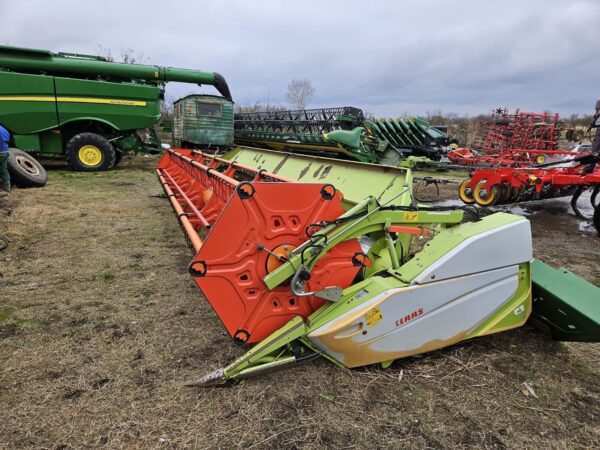 Combină Claas Lexion 670 4X4 Montana - imagine 13