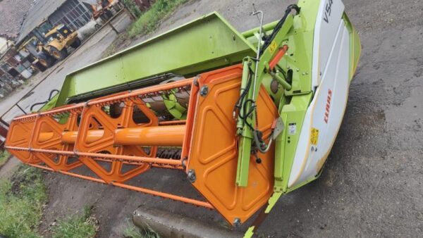 Combină Claas Tucano 320 din 2015 - imagine 11