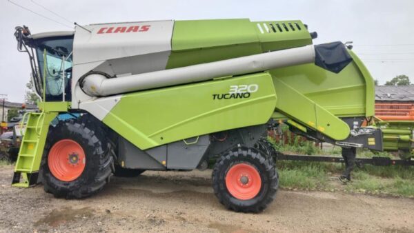 Combină Claas Tucano 320 din 2015 - imagine 4