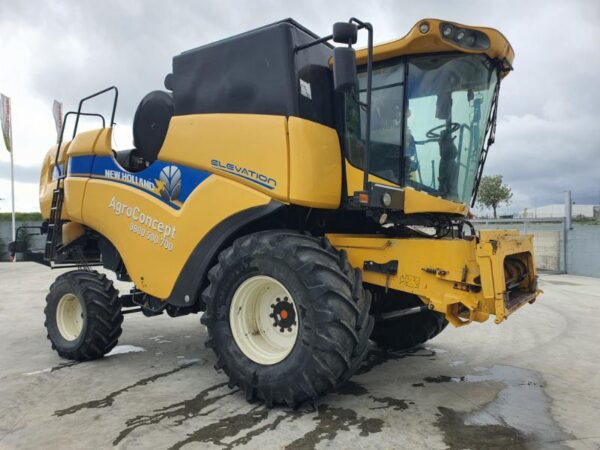 Combină New Holland CX6080 din 2017 - imagine 7